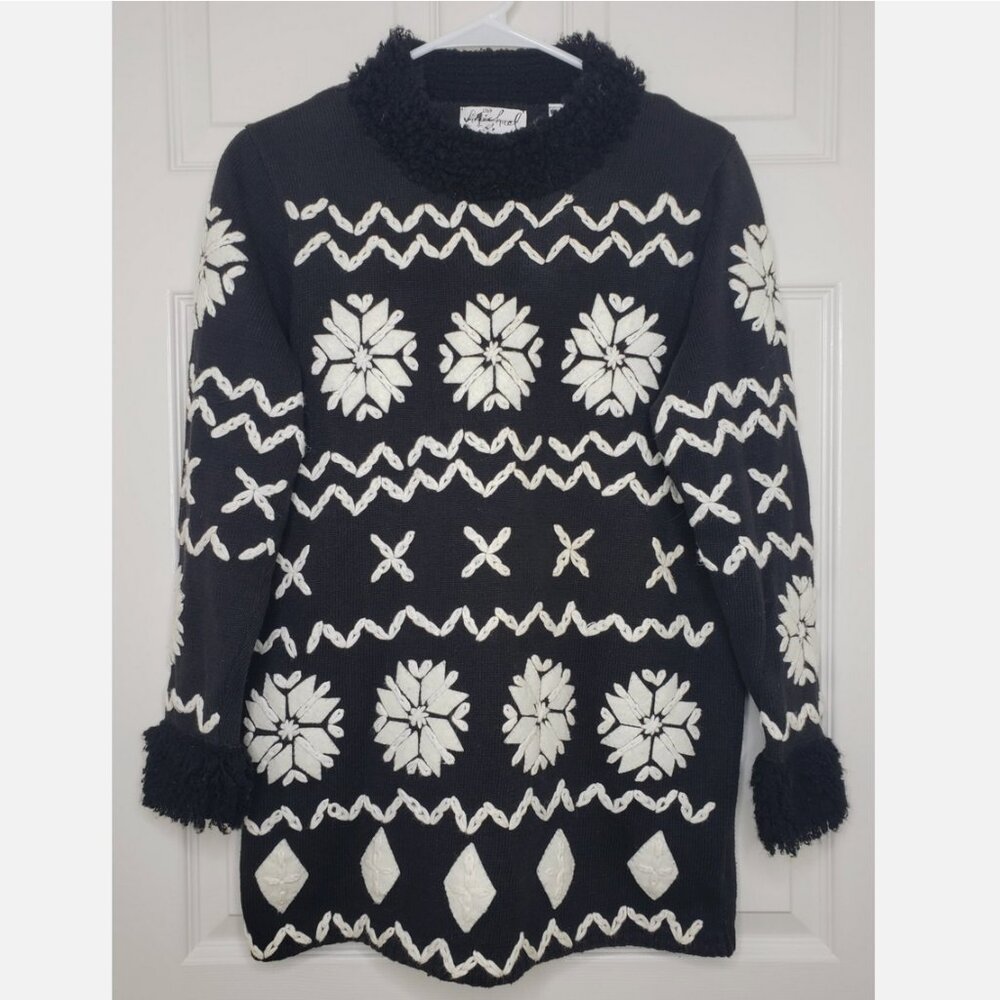 Michael Simon Vintage Small Sweater Snowflake Black and White 90s Bold